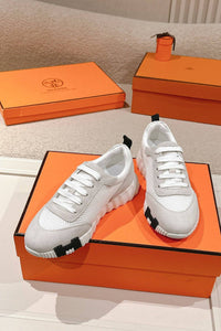 Bouncing Sneaker - 24HEARTZ