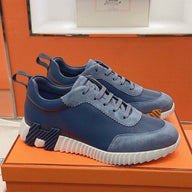 Bouncing Sneaker - 24HEARTZ