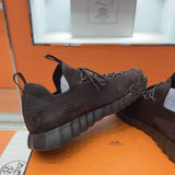 Bouncing Sneaker - 24HEARTZ