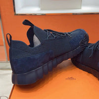 Bouncing Sneaker - 24HEARTZ