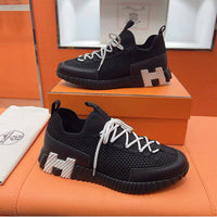 Bouncing Sneaker - 24HEARTZ