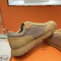 Bouncing Sneaker - 24HEARTZ