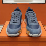 Bouncing Sneaker - 24HEARTZ