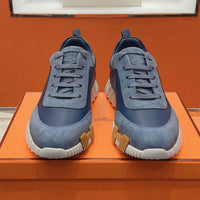 Bouncing Sneaker - 24HEARTZ