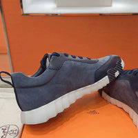 Bouncing Sneaker - 24HEARTZ