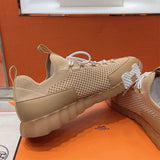 Bouncing Sneaker - 24HEARTZ