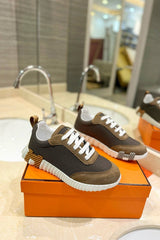 Bouncing Sneaker - 24HEARTZ