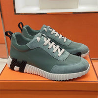 Bouncing Sneaker - 24HEARTZ