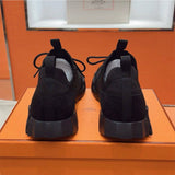 Bouncing Sneaker - 24HEARTZ