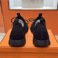 Bouncing Sneaker - 24HEARTZ