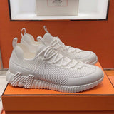 Bouncing Sneaker - 24HEARTZ