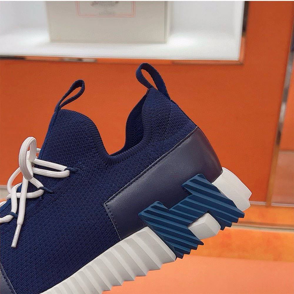 Bouncing Sneaker - 24HEARTZ