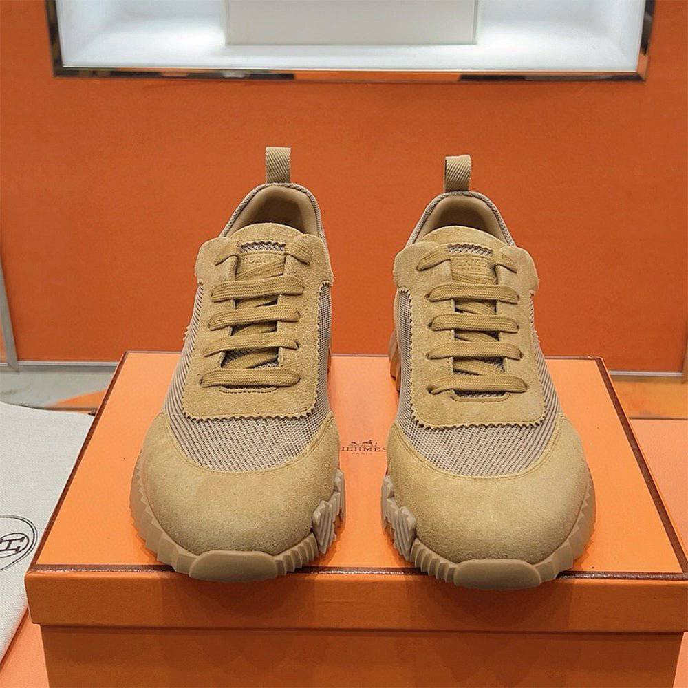 Bouncing Sneaker - 24HEARTZ