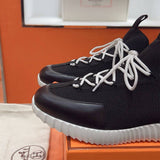 Bouncing Sneaker - 24HEARTZ