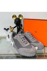 Bouncing Sneaker - 24HEARTZ