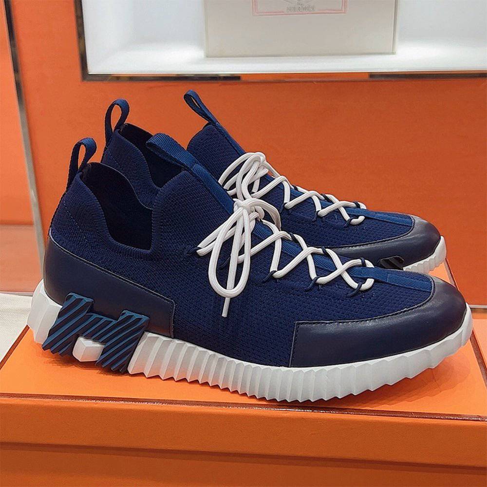 Bouncing Sneaker - 24HEARTZ