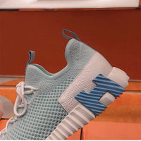 Bouncing Sneaker - 24HEARTZ