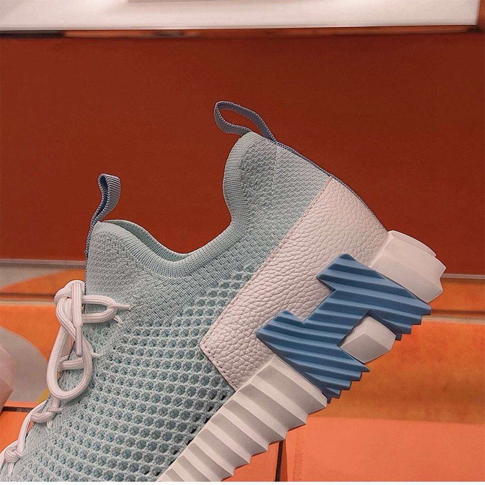Bouncing Sneaker - 24HEARTZ