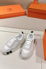 Bouncing Sneaker - 24HEARTZ
