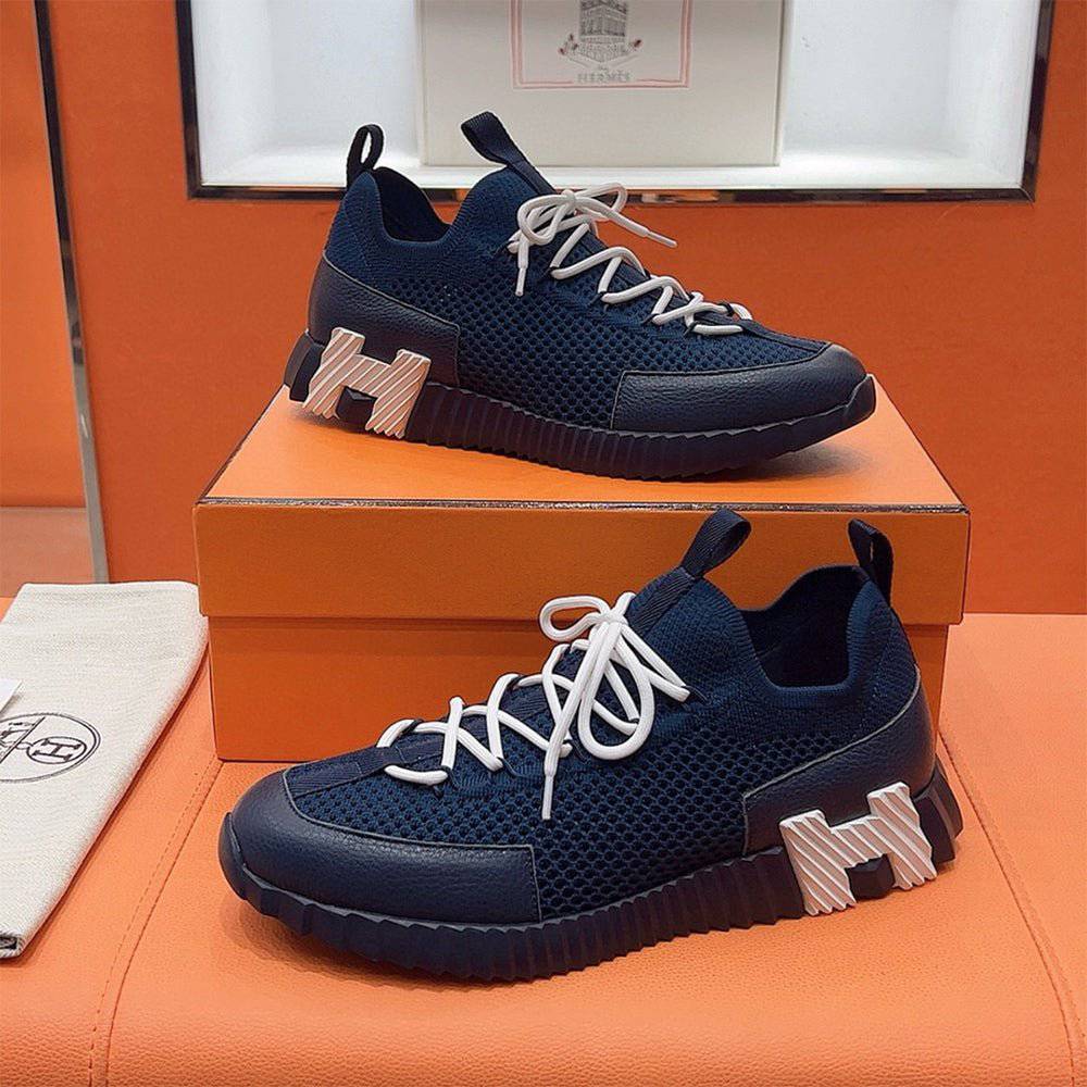Bouncing Sneaker - 24HEARTZ