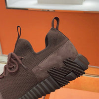 Bouncing Sneaker - 24HEARTZ