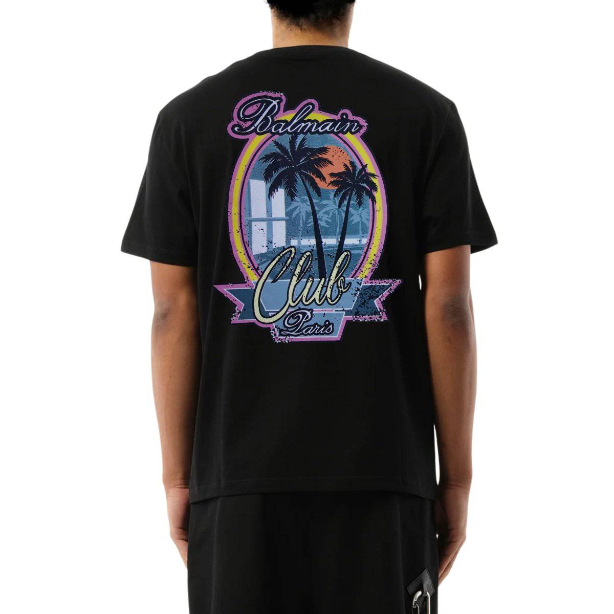 Its24heartz T-Shirt 114 in a casual style, showcasing a vibrant design and soft fabric in a relaxed fit.