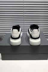 Oversized Sneaker - 24HEARTZ