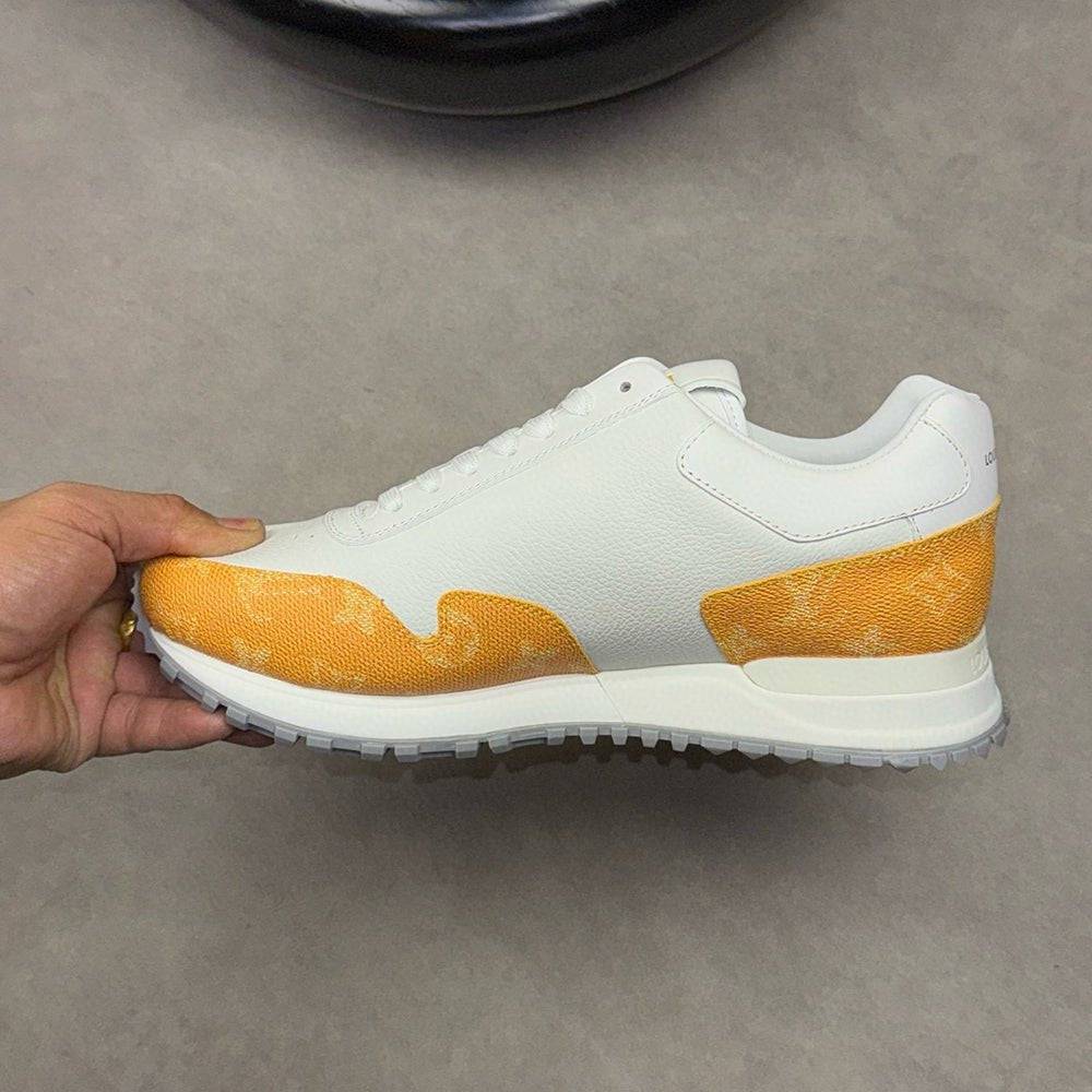 Runaway Sneaker - 24HEARTZ