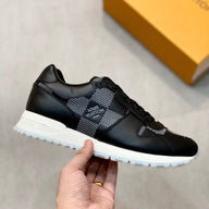 Runaway Sneaker - 24HEARTZ
