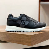 Runaway Sneaker - 24HEARTZ