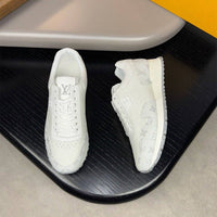 Runaway Sneaker - 24HEARTZ