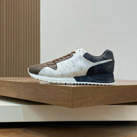 Runaway Sneaker - 24HEARTZ