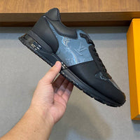 Runaway Sneaker - 24HEARTZ