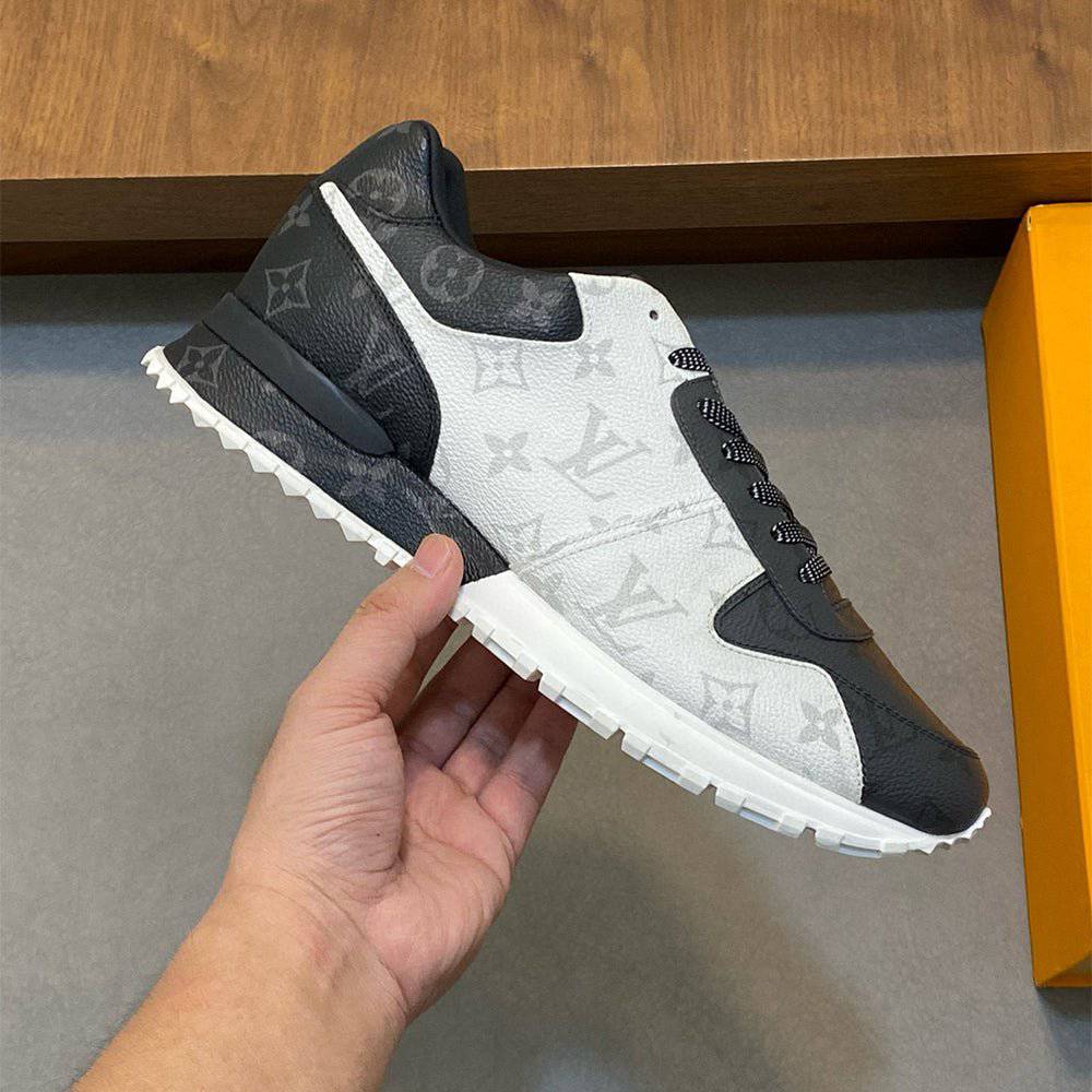 Runaway Sneaker - 24HEARTZ