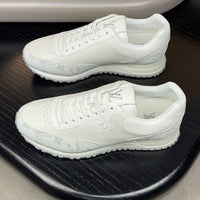 Runaway Sneaker - 24HEARTZ