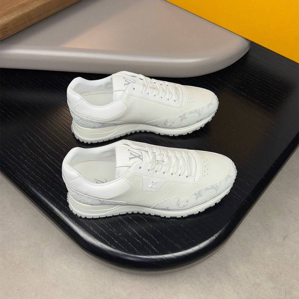 Runaway Sneaker - 24HEARTZ