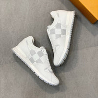 Runaway Sneaker - 24HEARTZ