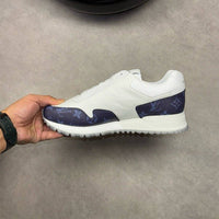 Runaway Sneaker - 24HEARTZ