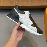 Runaway Sneaker - 24HEARTZ
