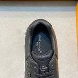 Runaway Sneaker - 24HEARTZ