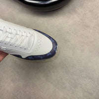Runaway Sneaker - 24HEARTZ