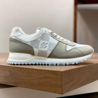 Runaway Sneaker - 24HEARTZ