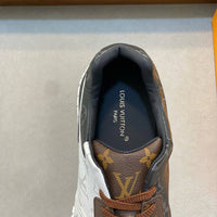 Runaway Sneaker - 24HEARTZ
