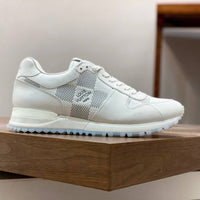 Runaway Sneaker - 24HEARTZ