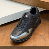 Runaway Sneaker - 24HEARTZ