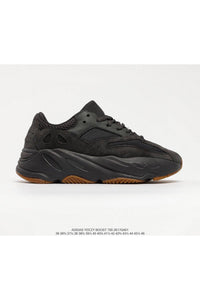 Yeezy 700 - 24HEARTZ