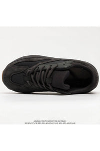 Yeezy 700 - 24HEARTZ