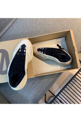 Yeezy 700 - 24HEARTZ
